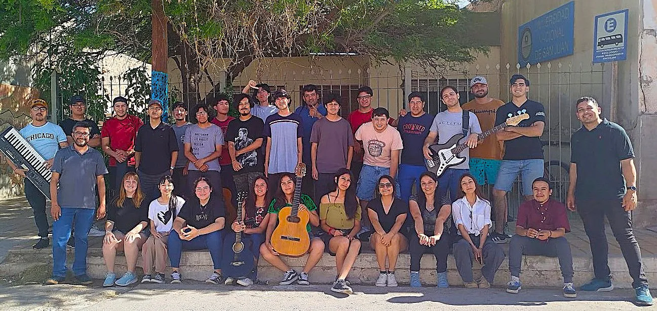 WhatsApp Image 2025-11-20 at 09.04.30